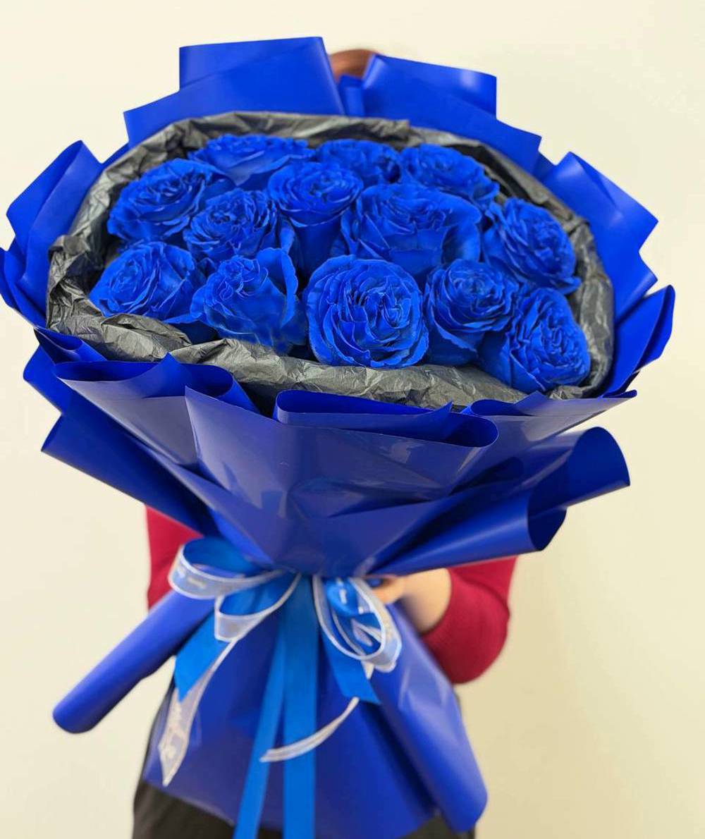 Букет из 13 синих роз Эквадор