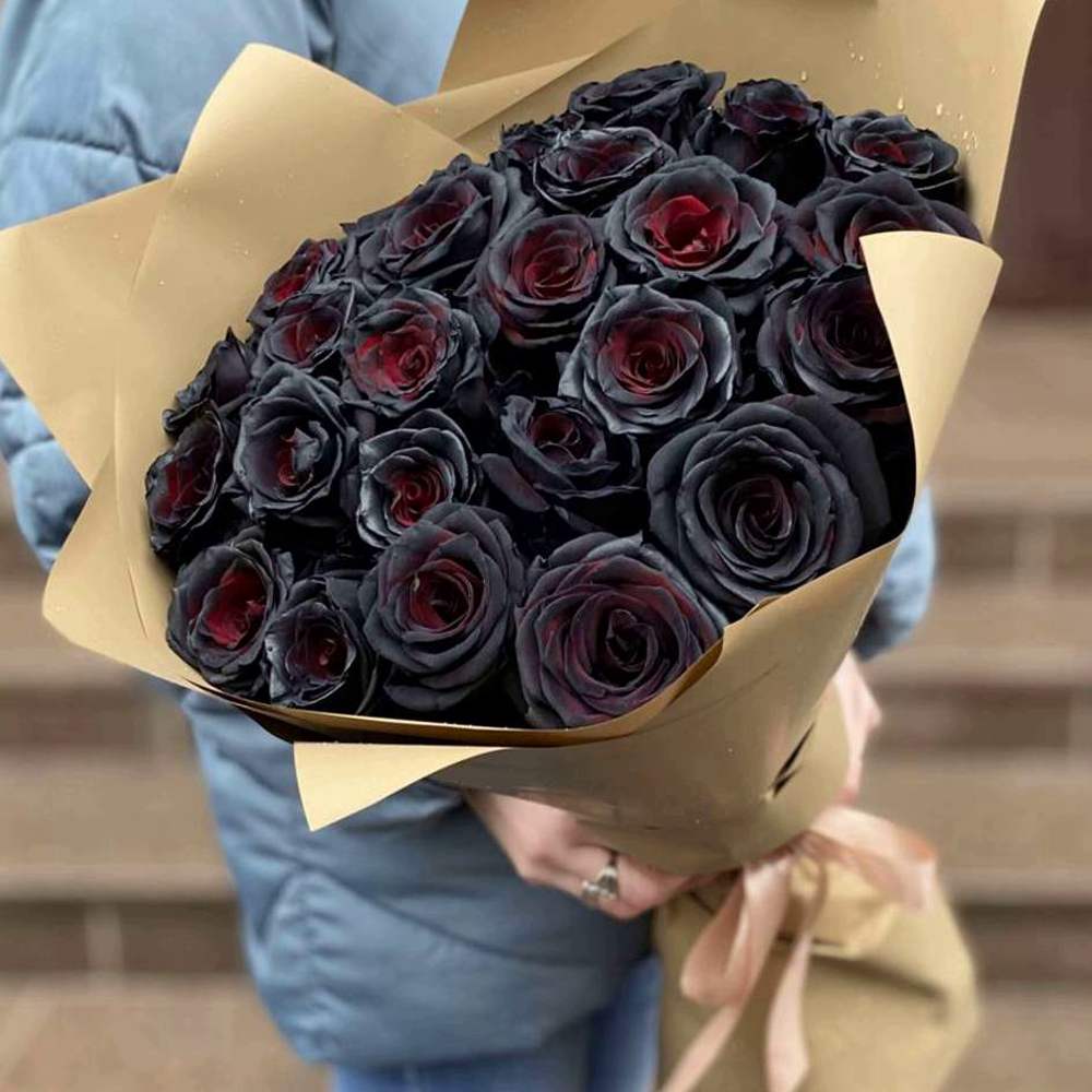 Букет из 25 черных роз