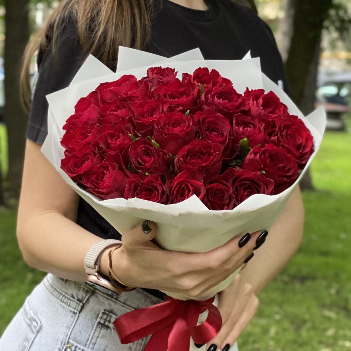 25 красных роз 40 см