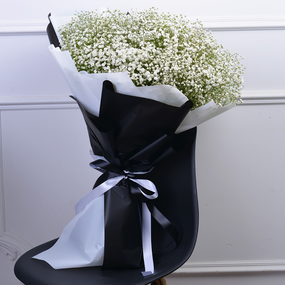 Букет из 35 белых гипсофил