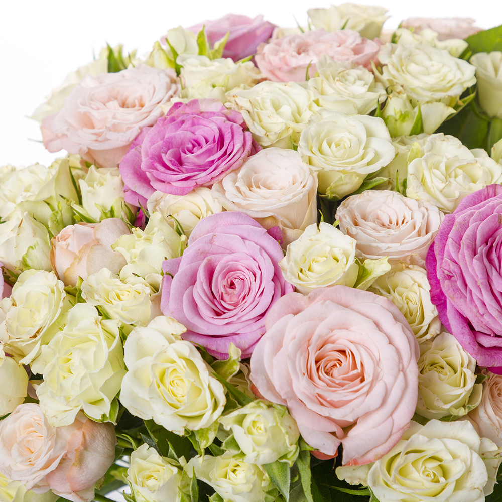 Букет из 31 разноцветной кустовой розы