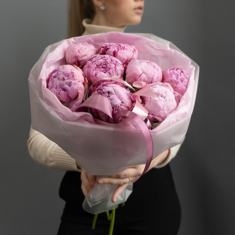 Букет из 9 нежно-розовых пионов