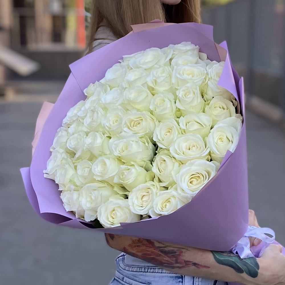 51 белая роза Premium 60 см